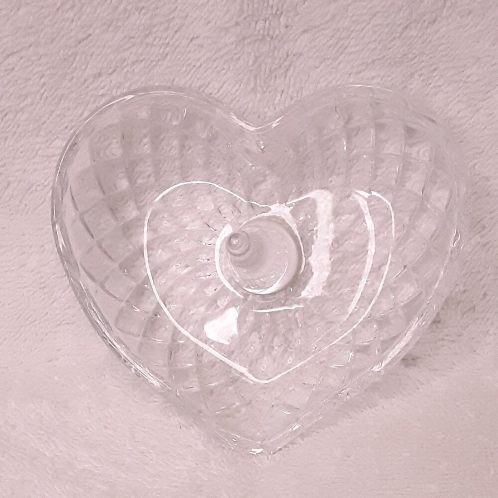 HOST PICK!! NEW Heart-shaped clear glass ring holder - Picture 2 of 8